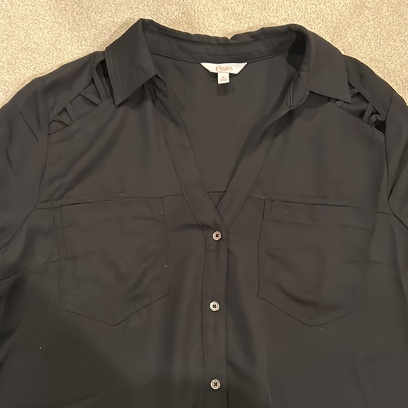 Candie's Black Cut Out Shoulder Button Up Top - Picture 2 of 4
